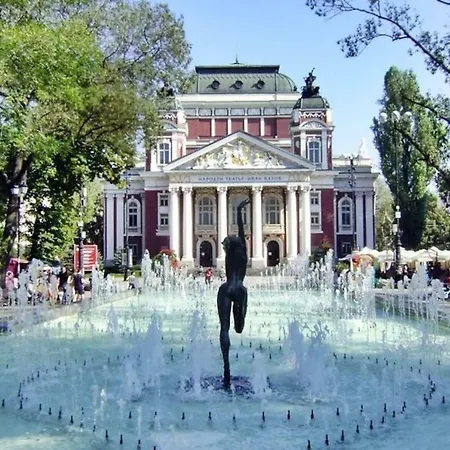 Aurora-an Oasis In Vibrant Downtown + Ac And Lift * Sofia